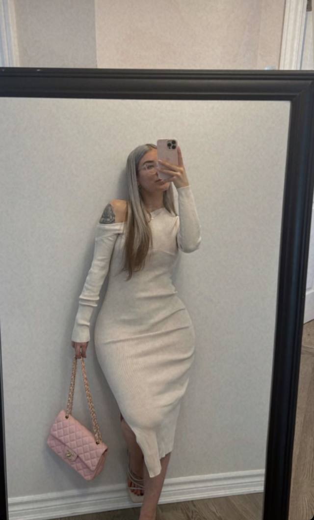 Hey lovebirds! Hii ๐I am Jenny , your massage and fun therapist ๐HMU for more inquires โค๏ธ Hey lovebirds! Hii ๐I am Jenny , your massage and fun therapist ๐HMU for more inquires โค๏ธ